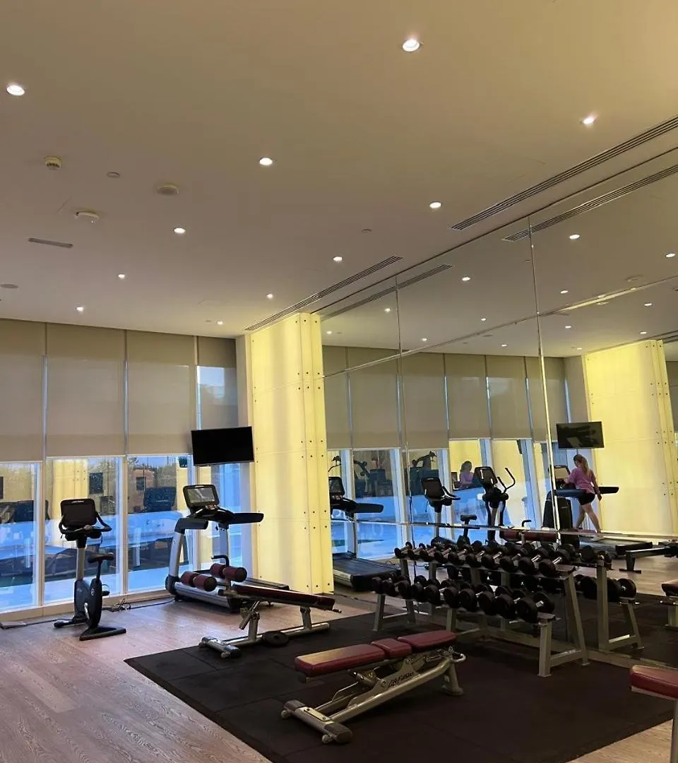 Apartment Sea View, Easy Access, Close To All Amenities Dubai