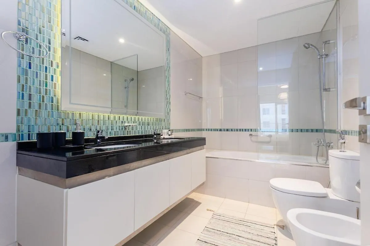 Sea View, Easy Access, Close To All Amenities Dubai